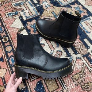 NEW Doc Martens Rometty Chelsea Boots